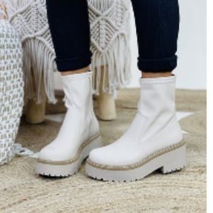 Soda Bone Chunky Platform Boots